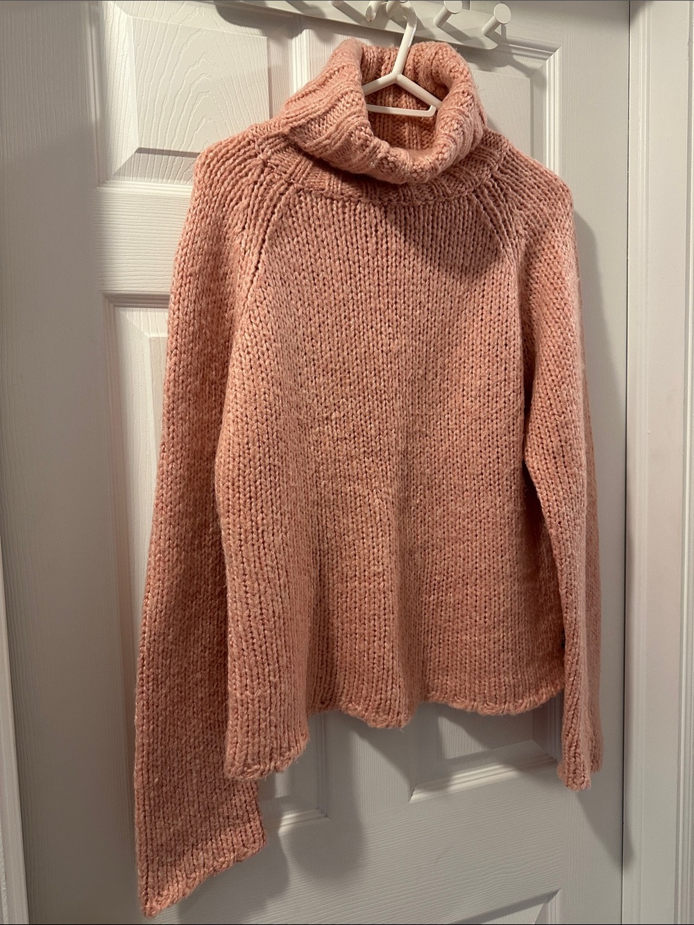 ROOTS Blush Pink Chunky Knit Turtleneck Sweater Oversized Cozy Pullover Sz XL - Picture 3 of 9